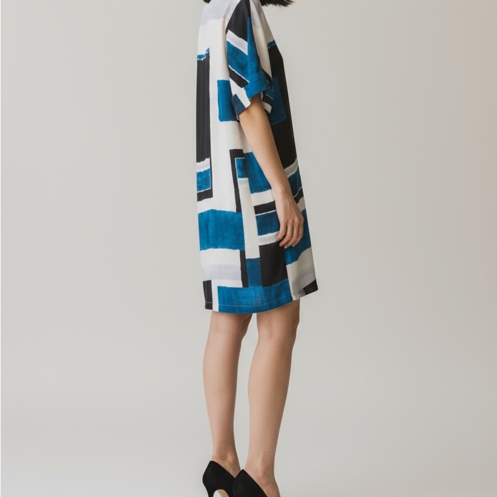 Natori Asymmetrical Dress in Blue and Black - Picture 5 of 11